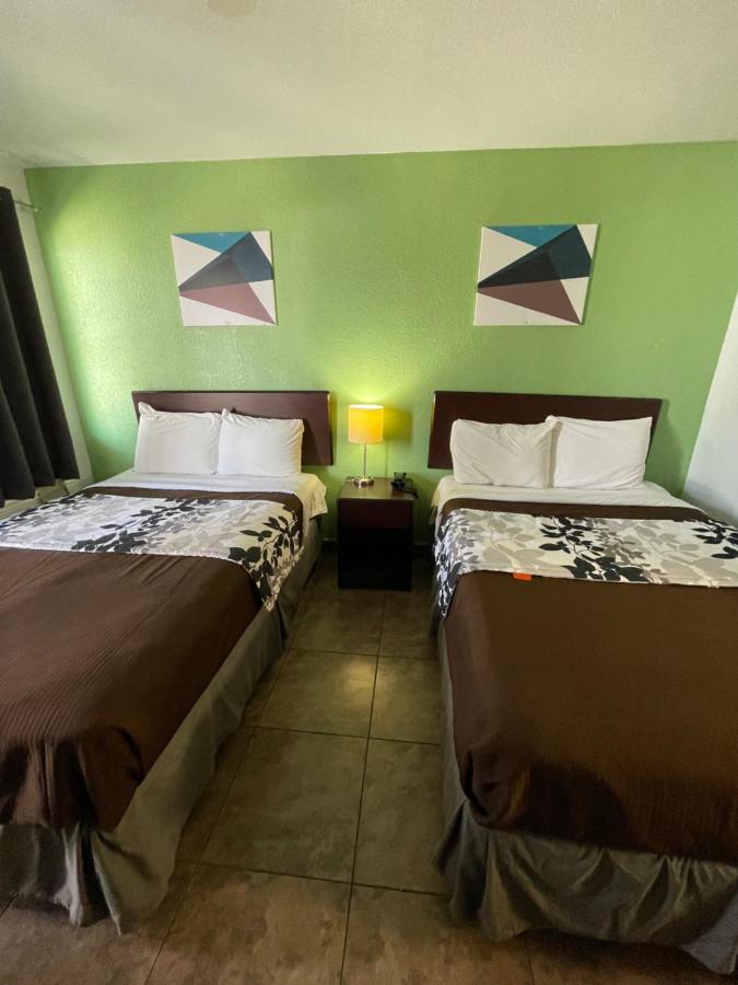 Hwy 59 Motel Laredo Medical Center Buitenkant foto