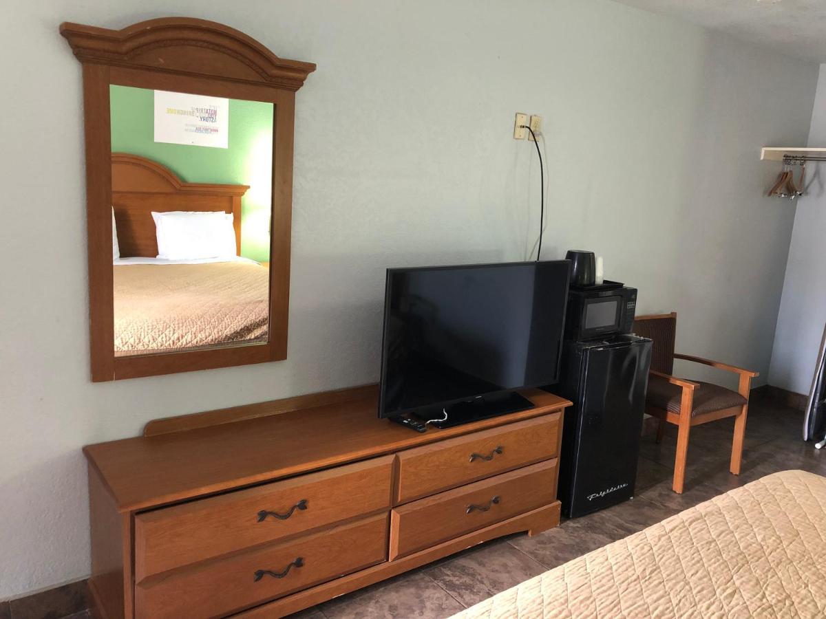 Hwy 59 Motel Laredo Medical Center Buitenkant foto